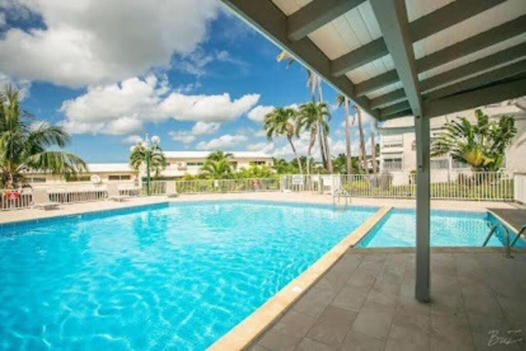 Superbe Studio Avec Piscine, Au Coeur De La Marina! Village Soleil ! Proche Aeroport & Ferry Le Gosier  Eksteriør bilde