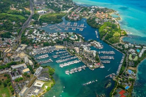 Superbe Studio Avec Piscine, Au Coeur De La Marina! Village Soleil ! Proche Aeroport & Ferry Le Gosier  Eksteriør bilde