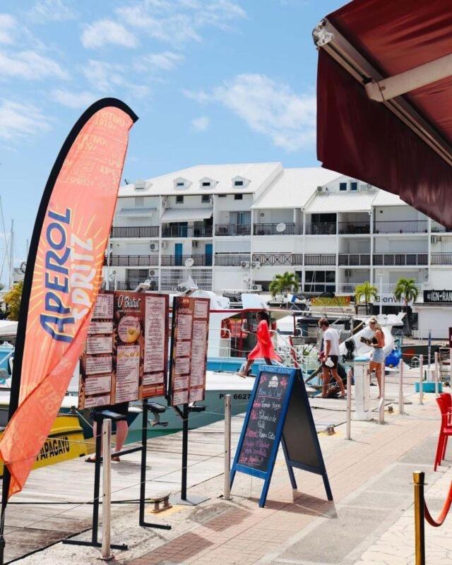 Superbe Studio Avec Piscine, Au Coeur De La Marina! Village Soleil ! Proche Aeroport & Ferry Le Gosier  Eksteriør bilde